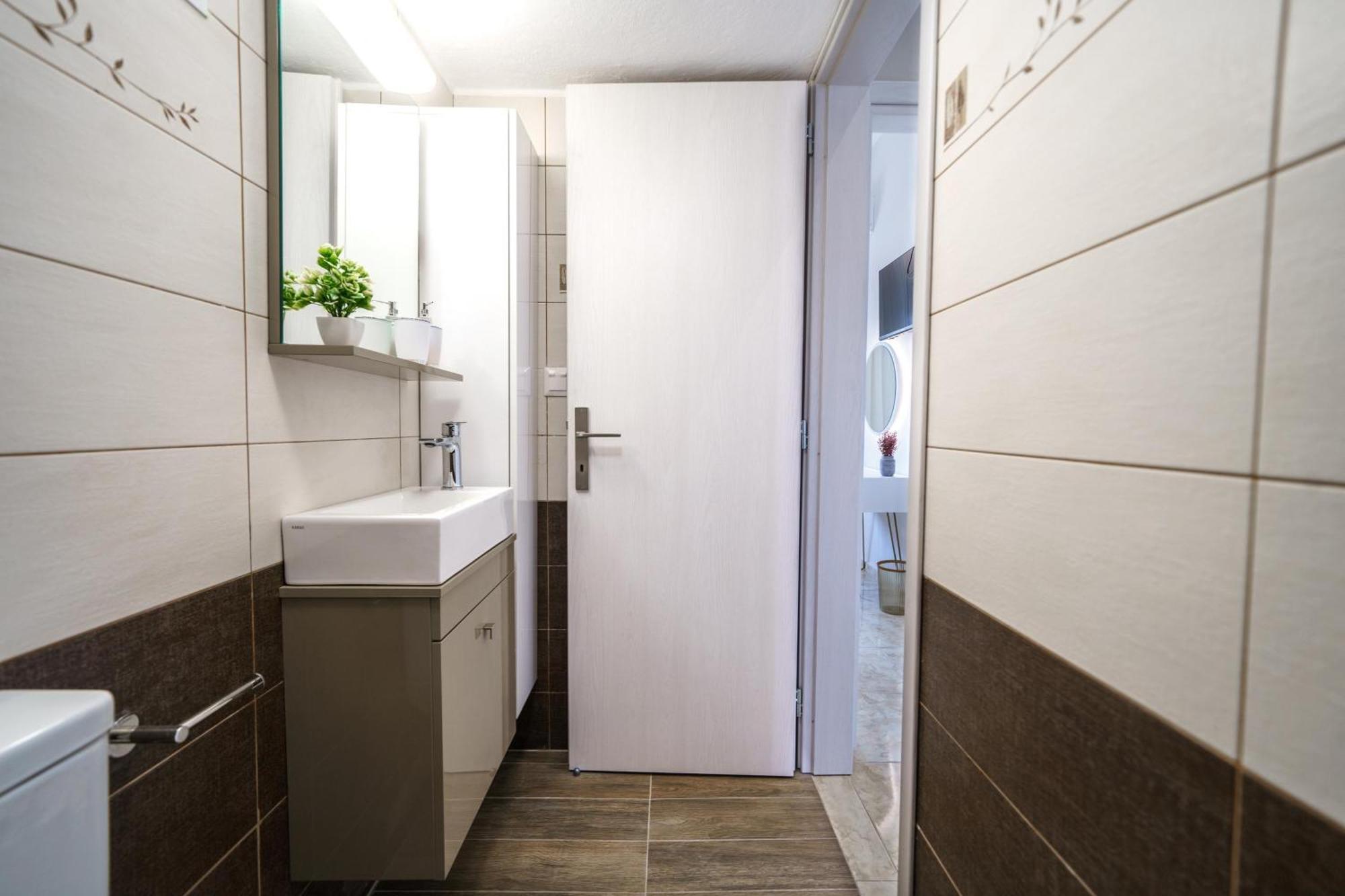 Akalli Luxury Living Apartment *